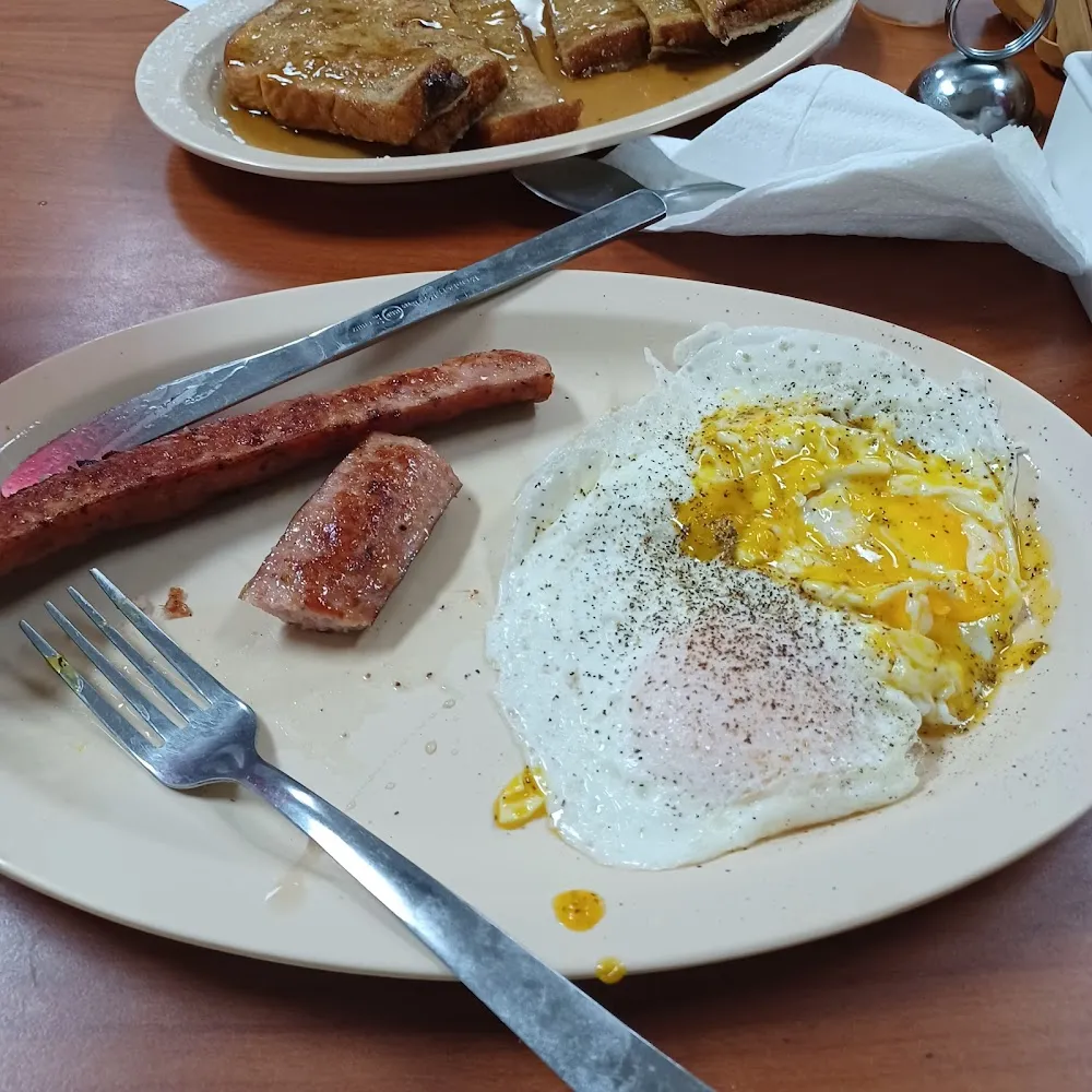 Eggs and Smoked Sausage